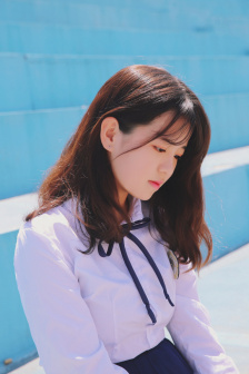 年轻漂亮的女教师2